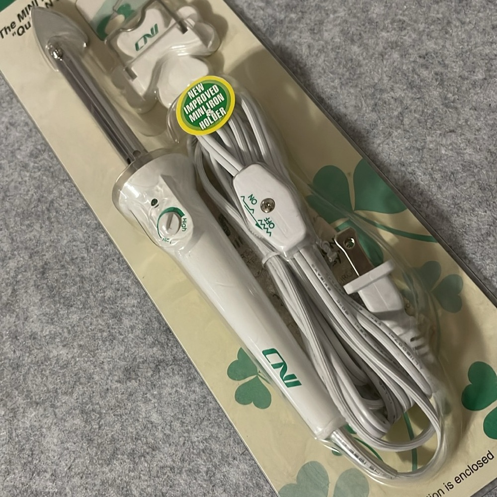 MINI IRON for Crafting - Makes Ironing “Quick N Easy” and Fun - Picture 3 of 5